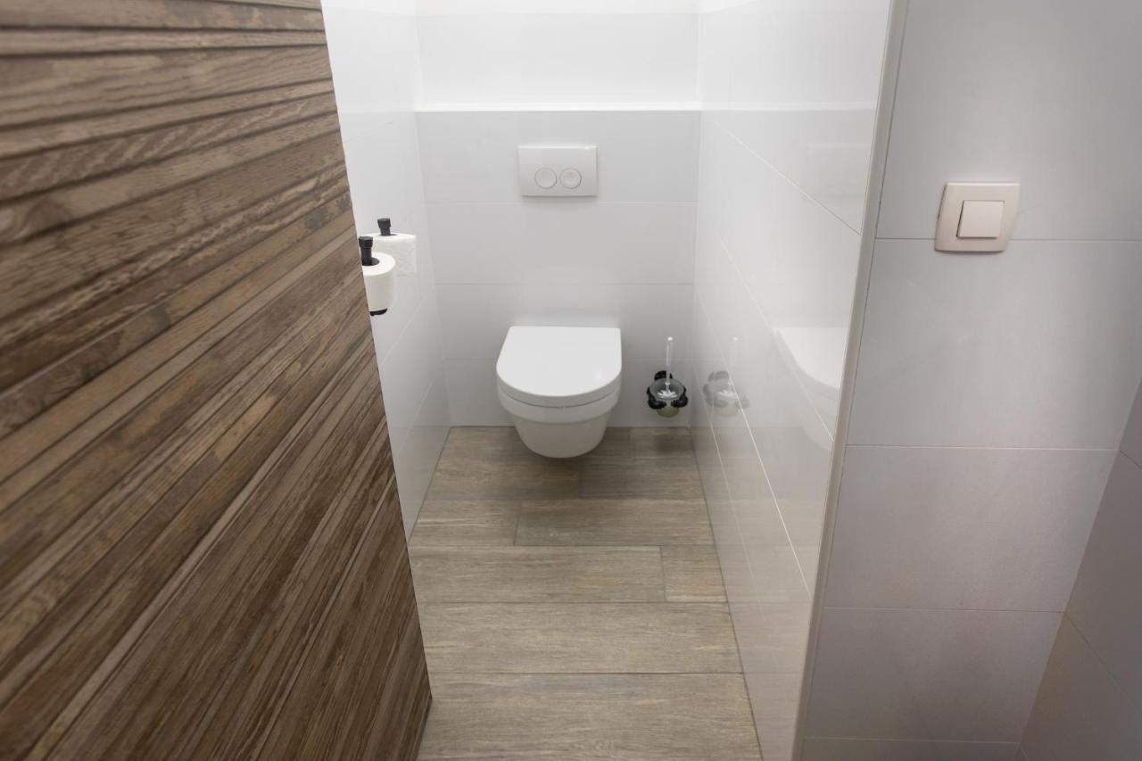 Stay In Pub Kamera Klub Apatment-City Center Lublana Zewnętrze zdjęcie